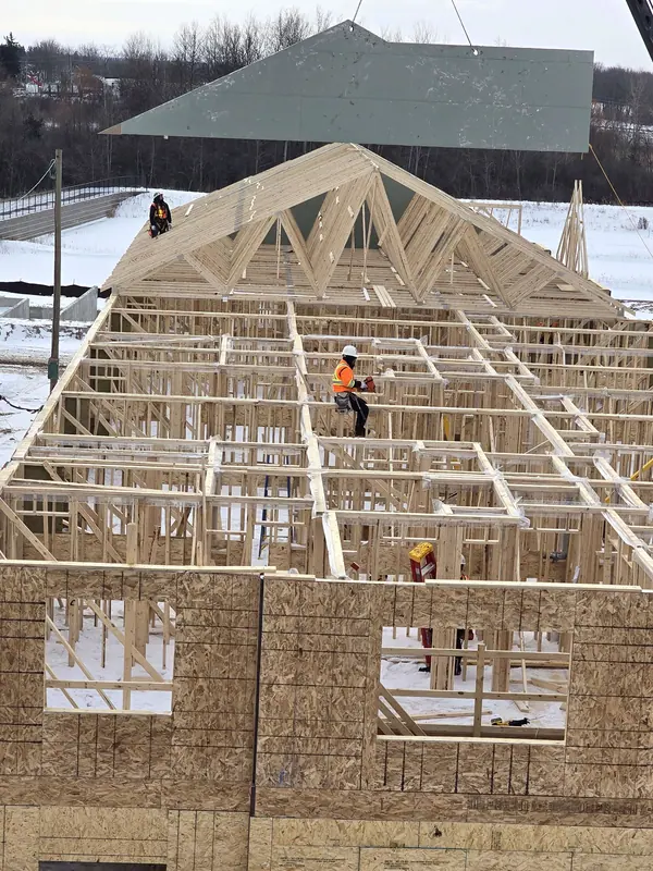 New home framing roof trusses winter